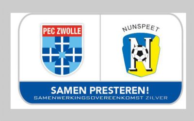 PEC Zwolle voetbalkampen bij vv Nunspeet