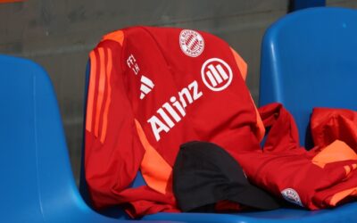 FC Bayern München U16 werkt training af bij vv Nunspeet