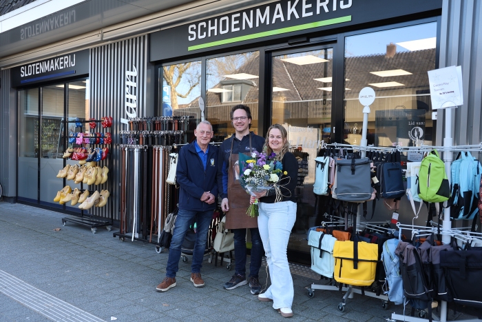 Schoenmakerij&slotenmakerij Van Harn sponsor van vv Nunspeet