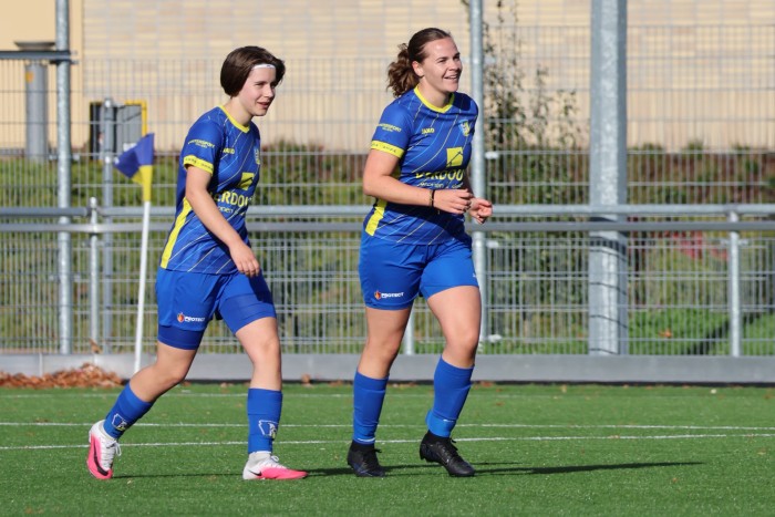 vv Nunspeet Vr1-Sv Nieuwleusen Vr1 5-0 [2-0]