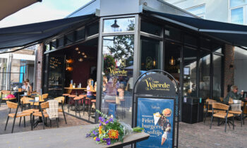 Van Waerde, verse Friet & Softijs, sponsor van vv Nunspeet